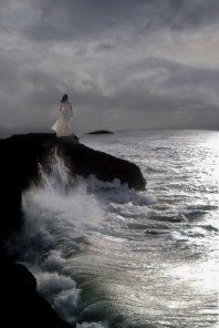 tied_in_with_the_sea_by_in_the_dead_pixel