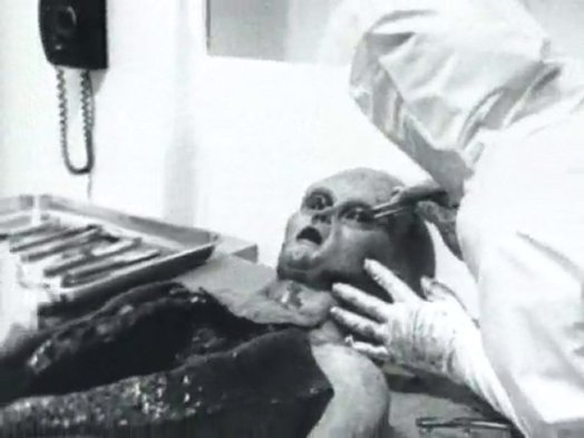 alien-autopsy-4.jpg