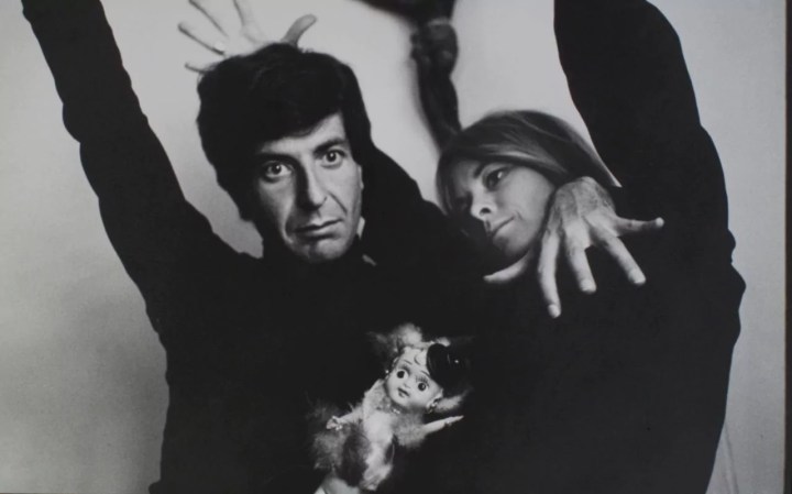 105011467_Leonard_Cohen_with_Marianne_Ihlen_in_1966-xlarge_trans++EDjTm7JpzhSGR1_8ApEWQBNEBlisMKbDX4HaYc9nX6o