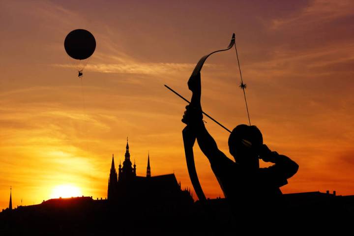 warrior_of_the_light_by_ahermin_d286dvs-fullview